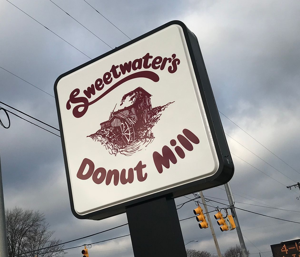 SW’s Donut Mill (Plainwell) SW Michigan Dining
